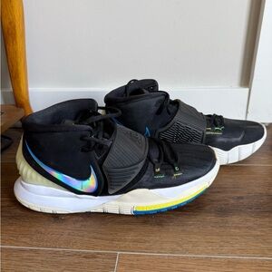 Nike Men’s Basketball Sneakers